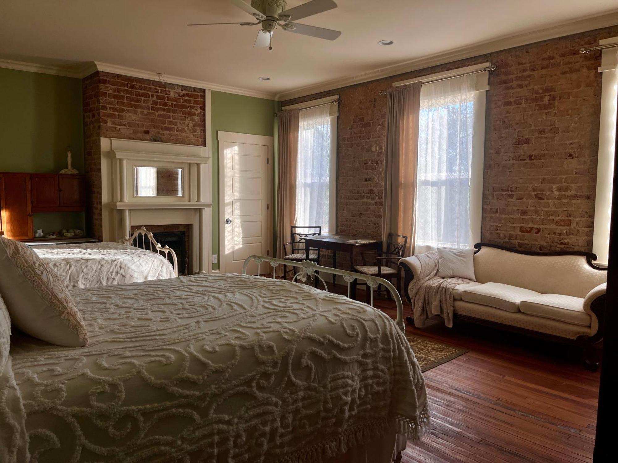 Tanglewood Inn Greenville Extérieur photo