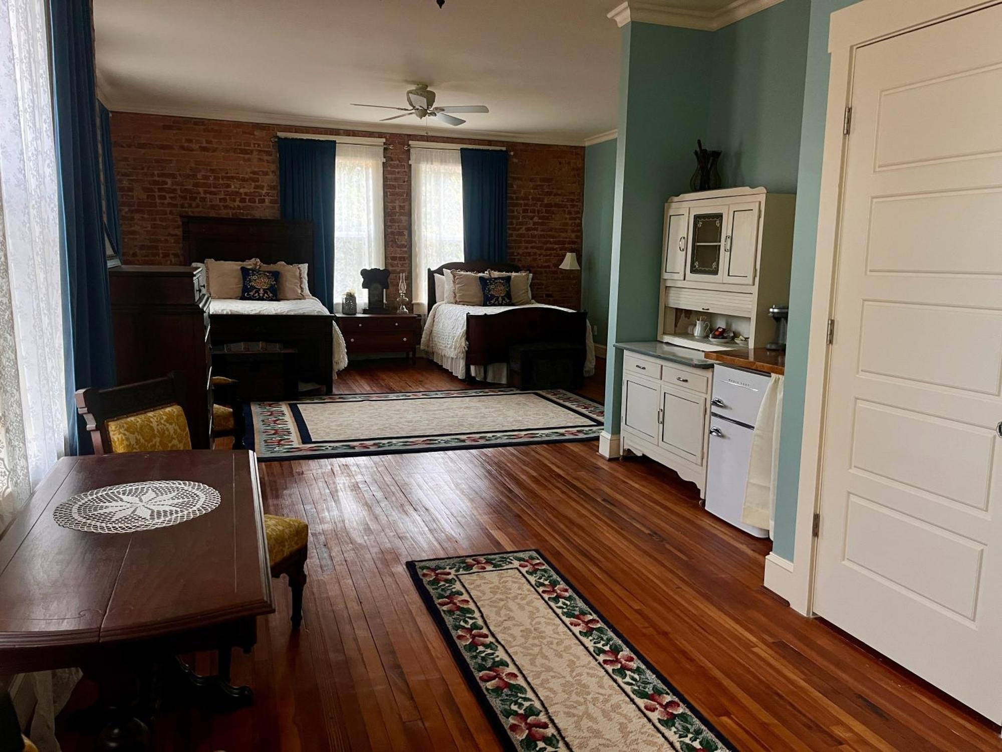Tanglewood Inn Greenville Extérieur photo