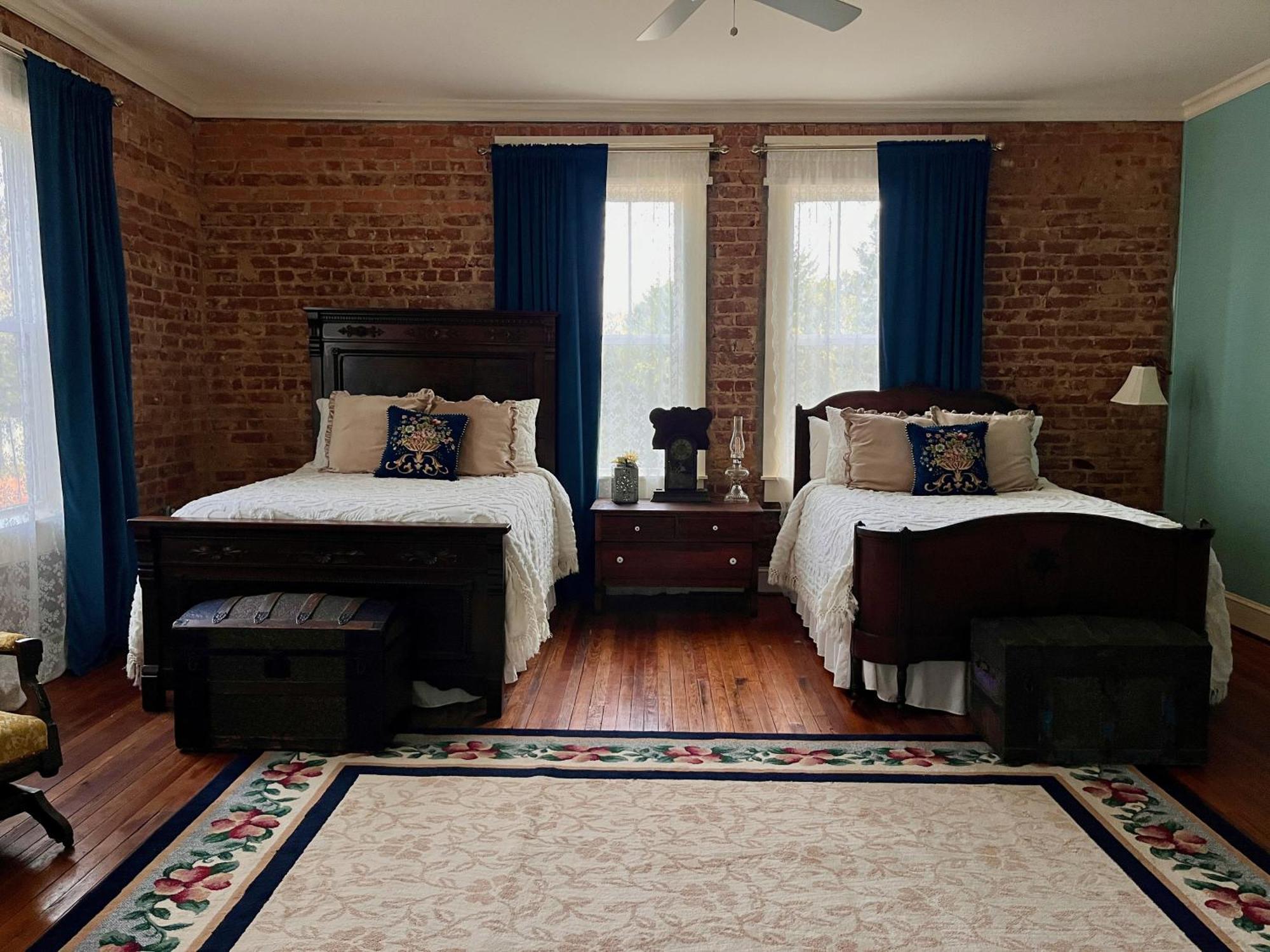 Tanglewood Inn Greenville Extérieur photo