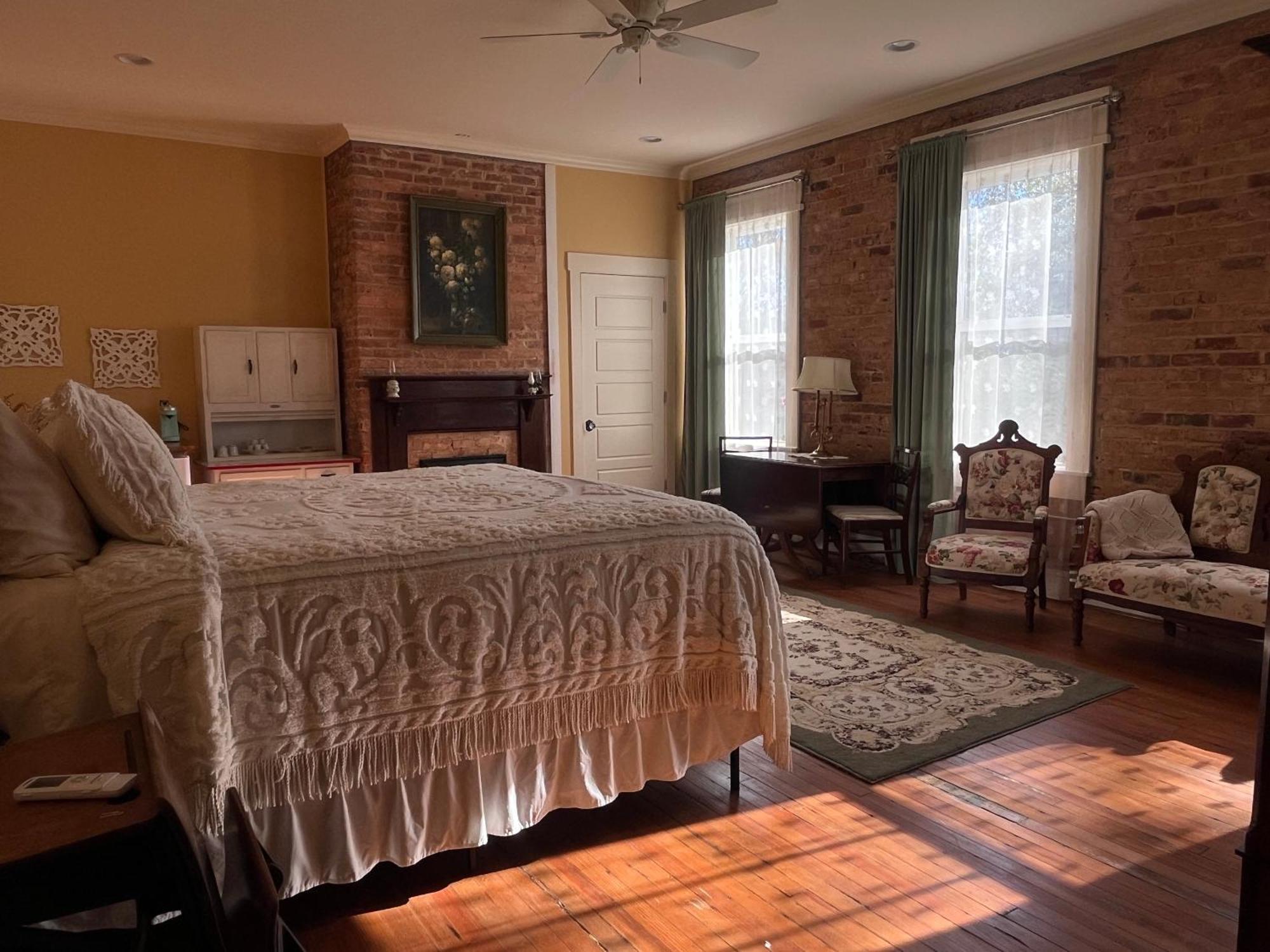 Tanglewood Inn Greenville Extérieur photo