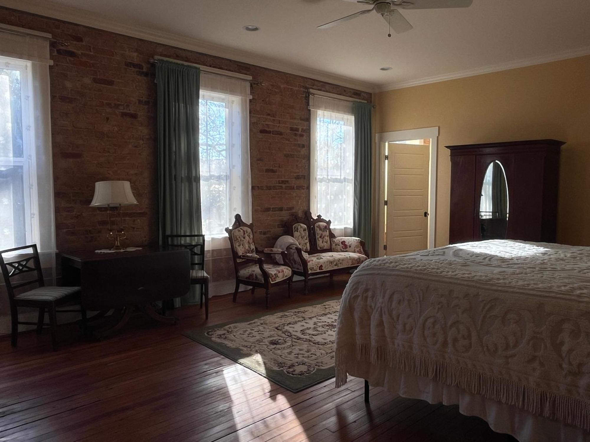 Tanglewood Inn Greenville Extérieur photo